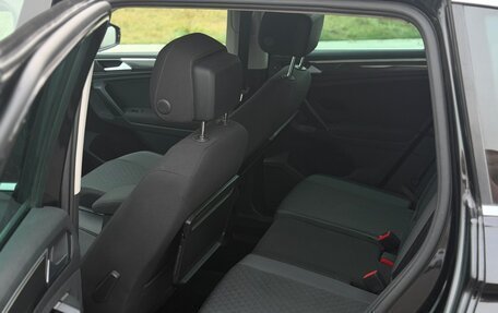 Volkswagen Tiguan II, 2017 год, 2 090 000 рублей, 21 фотография