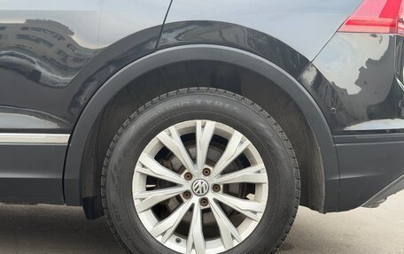 Volkswagen Tiguan II, 2017 год, 2 090 000 рублей, 27 фотография