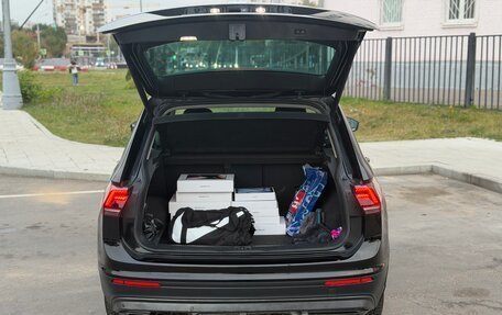 Volkswagen Tiguan II, 2017 год, 2 090 000 рублей, 23 фотография