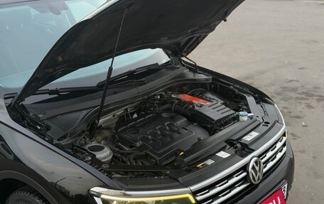 Volkswagen Tiguan II, 2017 год, 2 090 000 рублей, 30 фотография