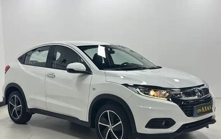 Honda Vezel, 2022 год, 1 175 000 рублей, 2 фотография