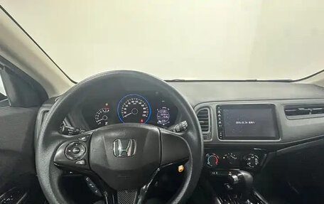 Honda Vezel, 2022 год, 1 175 000 рублей, 11 фотография