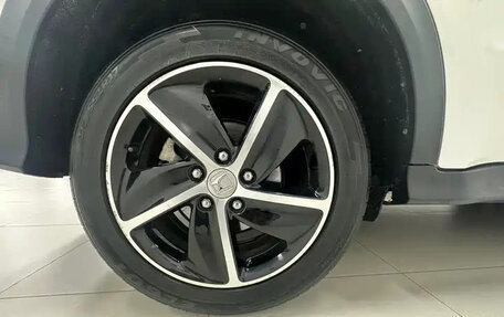 Honda Vezel, 2022 год, 1 175 000 рублей, 12 фотография