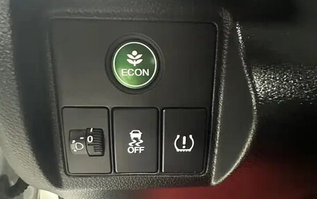 Honda Vezel, 2022 год, 1 175 000 рублей, 25 фотография