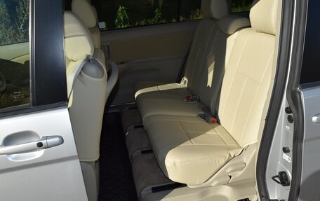 Toyota ISis I, 2014 год, 1 400 000 рублей, 5 фотография