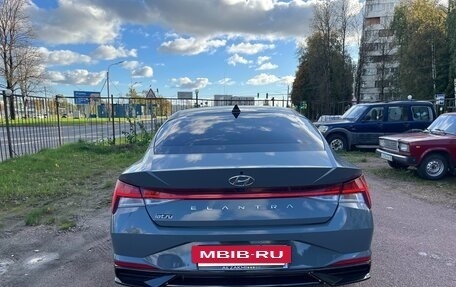 Hyundai Elantra, 2022 год, 1 900 000 рублей, 4 фотография