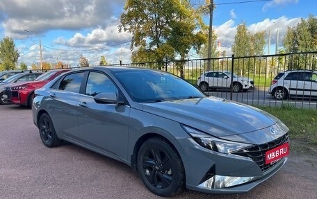 Hyundai Elantra, 2022 год, 1 900 000 рублей, 2 фотография