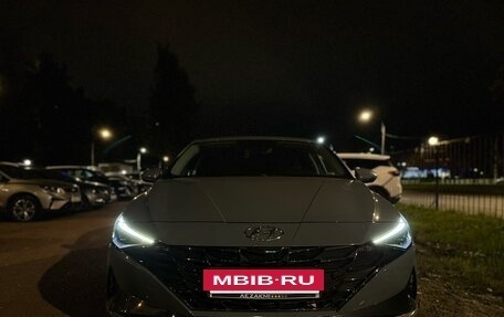 Hyundai Elantra, 2022 год, 1 900 000 рублей, 11 фотография