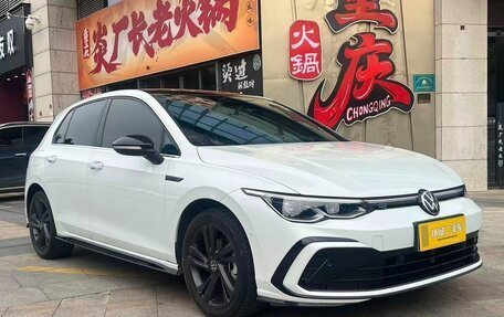 Volkswagen Golf VIII, 2023 год, 1 880 000 рублей, 3 фотография