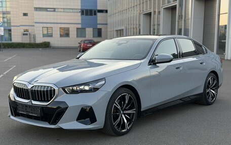 BMW 5 серия, 2025 год, 8 100 000 рублей, 3 фотография