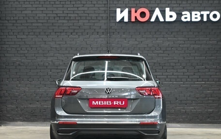 Volkswagen Tiguan II, 2021 год, 2 900 000 рублей, 5 фотография