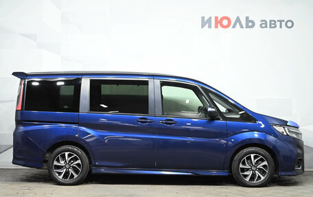 Honda Stepwgn IV, 2018 год, 2 400 000 рублей, 8 фотография