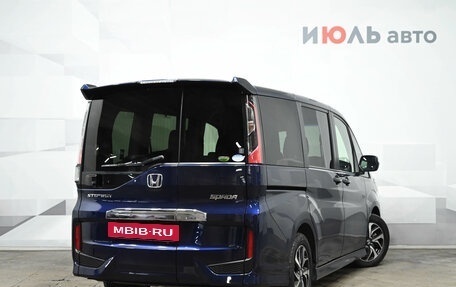 Honda Stepwgn IV, 2018 год, 2 400 000 рублей, 6 фотография