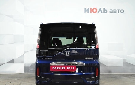 Honda Stepwgn IV, 2018 год, 2 400 000 рублей, 5 фотография