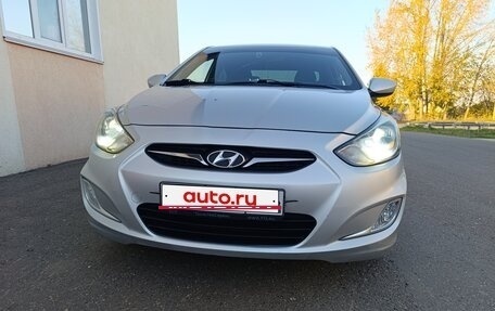 Hyundai Solaris II рестайлинг, 2013 год, 550 000 рублей, 2 фотография