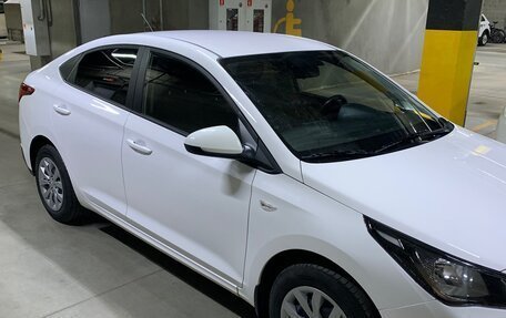 Hyundai Solaris II рестайлинг, 2021 год, 1 780 000 рублей, 3 фотография