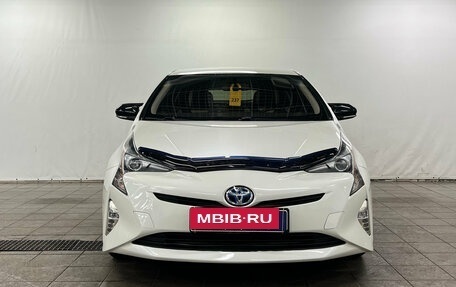 Toyota Prius IV XW50, 2016 год, 1 780 000 рублей, 5 фотография