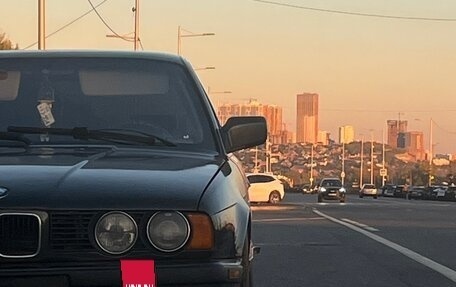 BMW 5 серия, 1989 год, 450 000 рублей, 1 фотография
