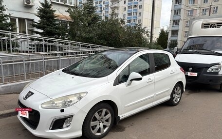 Peugeot 308 II, 2011 год, 630 000 рублей, 2 фотография