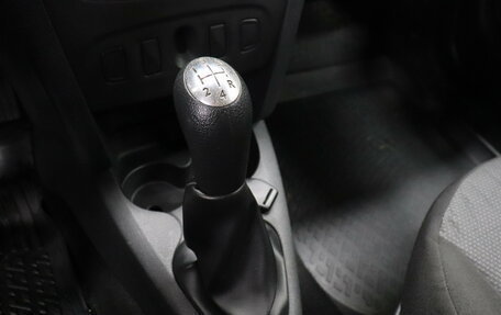 Renault Logan II, 2015 год, 677 000 рублей, 13 фотография