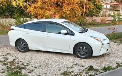 Toyota Prius IV XW50, 2018 год, 1 750 000 рублей, 1 фотография