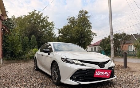 Toyota Camry, 2018 год, 3 200 000 рублей, 1 фотография