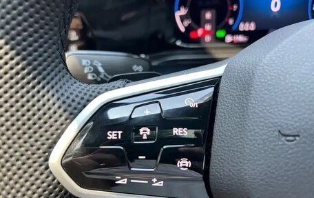 Volkswagen Golf VIII, 2021 год, 1 800 077 рублей, 17 фотография