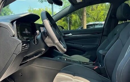 Volkswagen Golf VIII, 2021 год, 1 800 077 рублей, 12 фотография