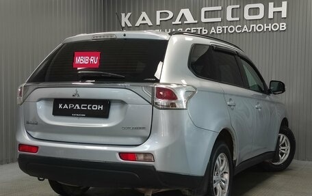 Mitsubishi Outlander III рестайлинг 3, 2013 год, 1 235 000 рублей, 2 фотография