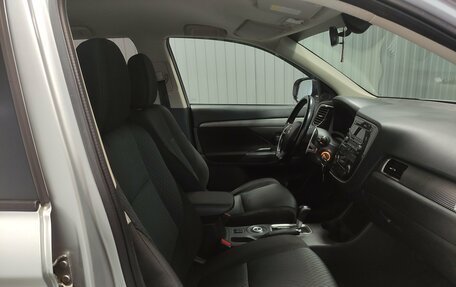 Mitsubishi Outlander III рестайлинг 3, 2013 год, 1 235 000 рублей, 9 фотография