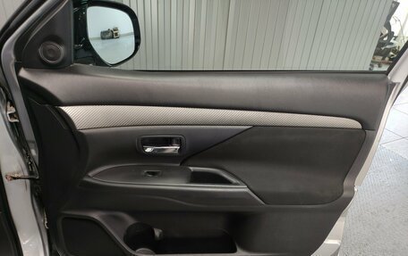 Mitsubishi Outlander III рестайлинг 3, 2013 год, 1 235 000 рублей, 16 фотография