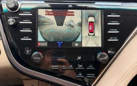Toyota Camry, 2018 год, 3 200 000 рублей, 7 фотография