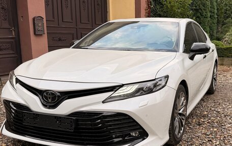 Toyota Camry, 2018 год, 3 200 000 рублей, 5 фотография