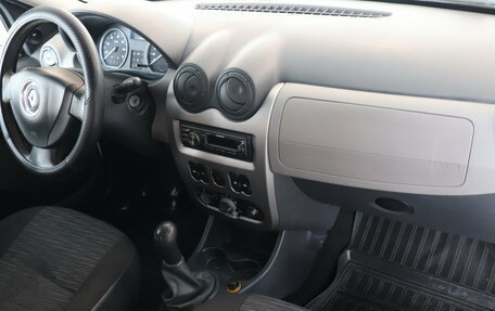 Renault Logan I, 2011 год, 397 000 рублей, 6 фотография