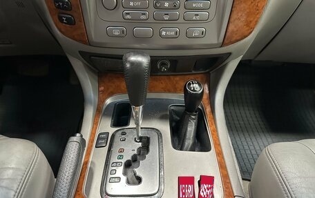Toyota Land Cruiser 100 рестайлинг 2, 2007 год, 1 653 000 рублей, 13 фотография