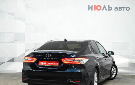 Toyota Camry, 2018 год, 2 650 000 рублей, 7 фотография