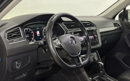 Volkswagen Tiguan II, 2018 год, 2 399 000 рублей, 10 фотография
