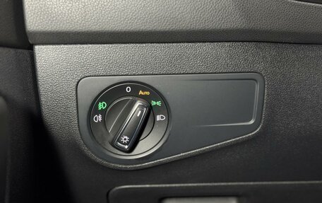 Volkswagen Tiguan II, 2018 год, 2 399 000 рублей, 12 фотография