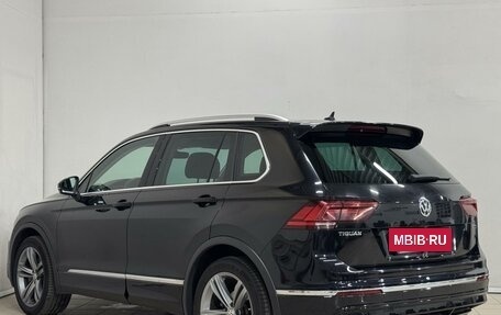 Volkswagen Tiguan II, 2018 год, 2 399 000 рублей, 4 фотография