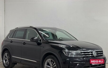 Volkswagen Tiguan II, 2018 год, 2 399 000 рублей, 8 фотография