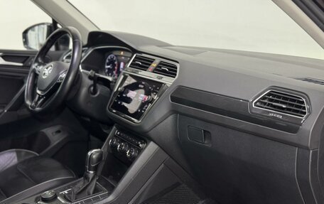 Volkswagen Tiguan II, 2018 год, 2 399 000 рублей, 20 фотография