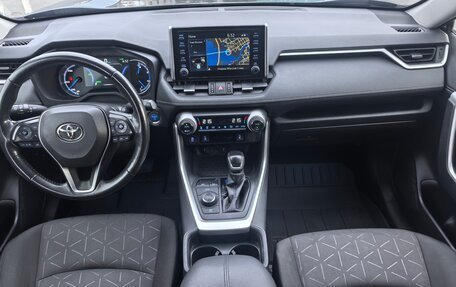 Toyota RAV4, 2021 год, 3 550 000 рублей, 5 фотография