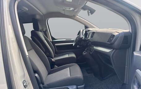 Peugeot Traveller I, 2022 год, 3 980 000 рублей, 7 фотография