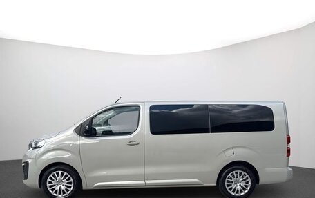 Peugeot Traveller I, 2022 год, 3 980 000 рублей, 2 фотография