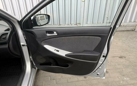 Hyundai Solaris II рестайлинг, 2014 год, 749 000 рублей, 18 фотография