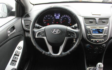 Hyundai Solaris II рестайлинг, 2014 год, 827 000 рублей, 16 фотография