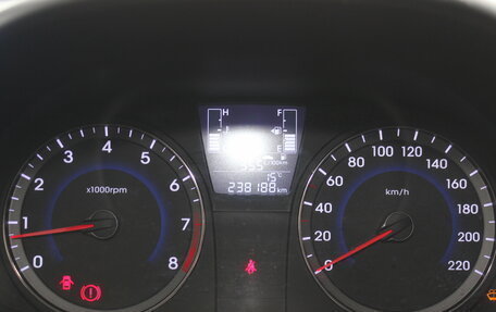 Hyundai Solaris II рестайлинг, 2014 год, 827 000 рублей, 18 фотография