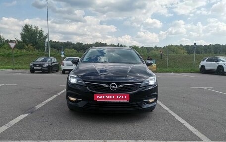 Opel Astra K, 2019 год, 1 350 000 рублей, 2 фотография