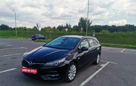 Opel Astra K, 2019 год, 1 350 000 рублей, 6 фотография