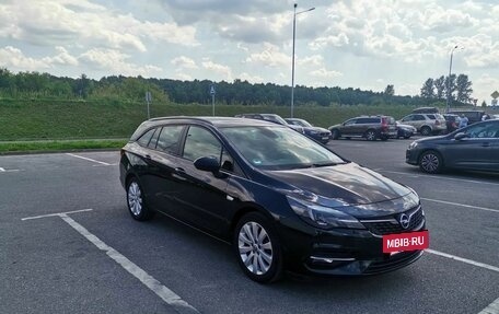 Opel Astra K, 2019 год, 1 350 000 рублей, 7 фотография